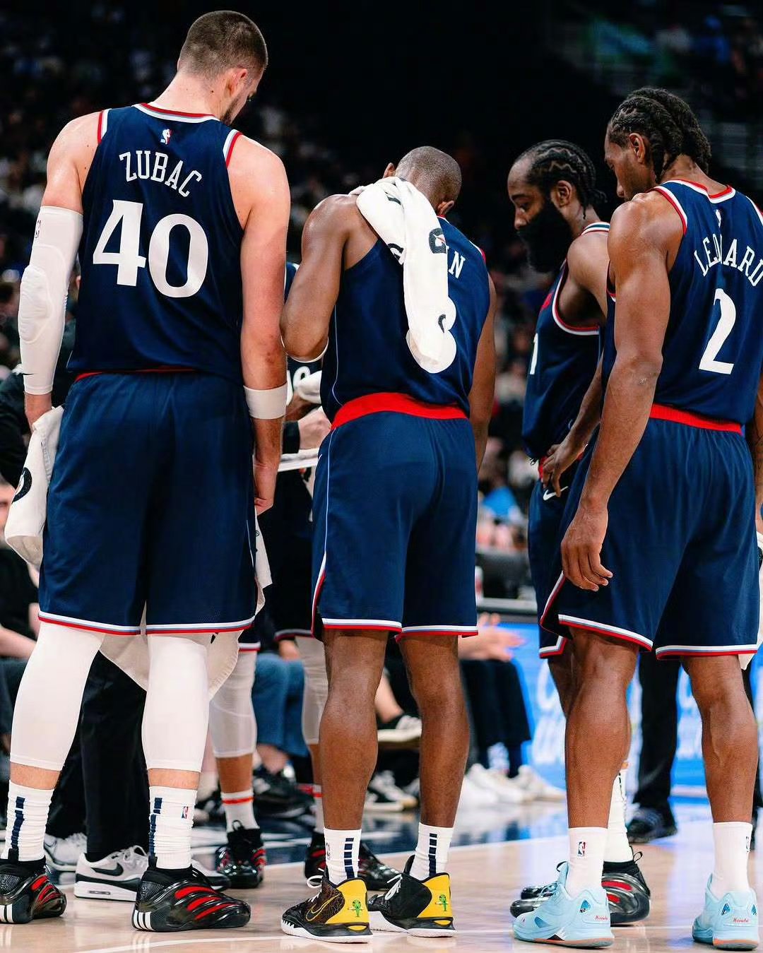 窗口期金州勇士调整名单以备NBA季后赛；主帅复盘环节打磨；更衣室稳定；训练强度明显提升的简单介绍