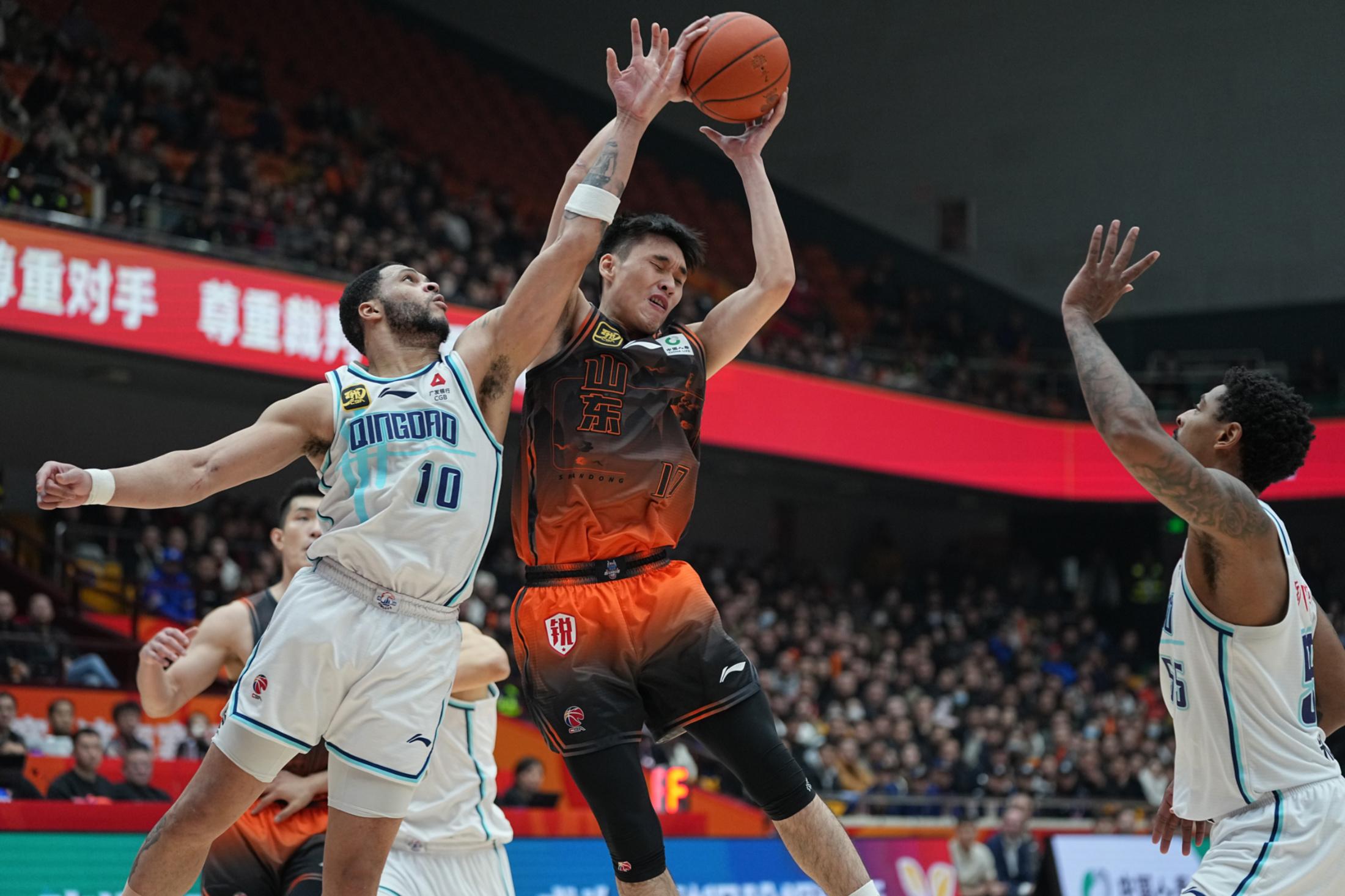 圣安东尼奥马刺发布备战花絮，加时末段回应争议，CBA常规赛任务艰巨，临场指挥获称赞的简单介绍AC Milan Sports