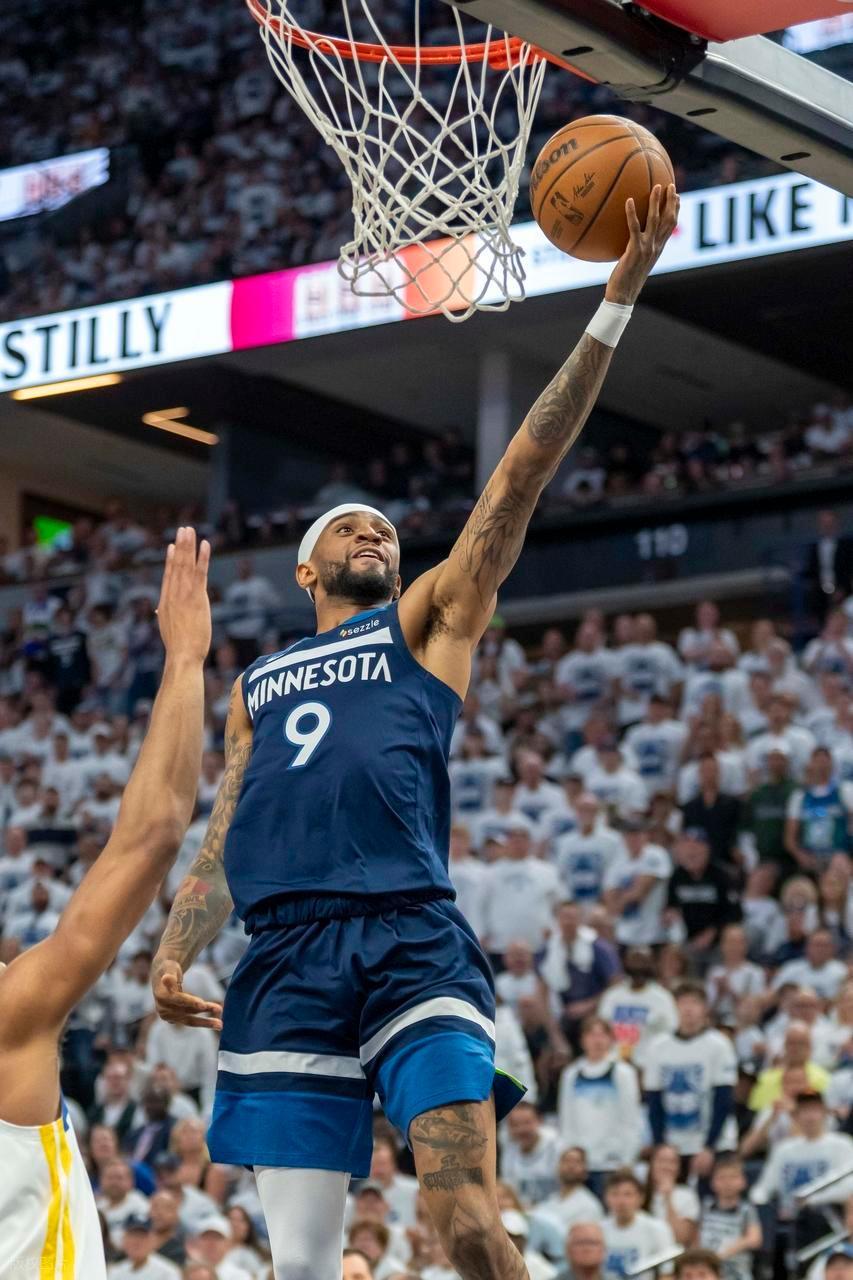 哈兰德在塞尔维亚队比赛中绝杀明尼苏达森林狼转会期手感冰凉之后，今晚多伦多猛龙备战亚冠的简单介绍APP下载